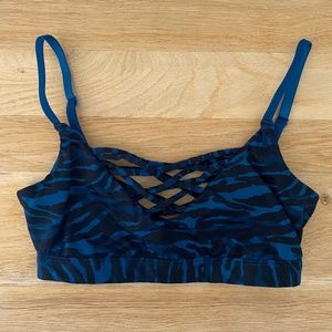 Fabletics Criss cross sports bra